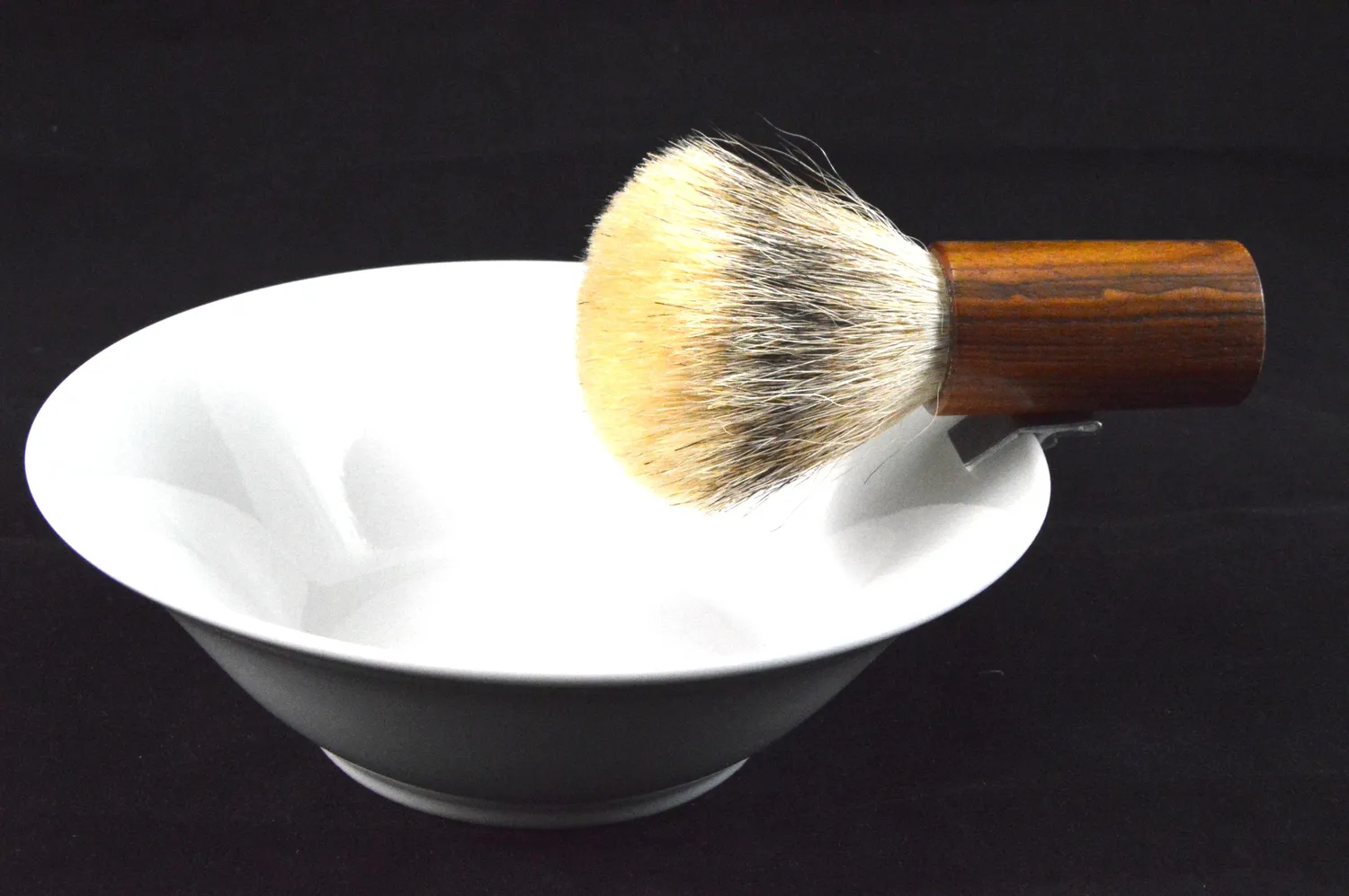 Dr. Dittmar rakskål porslin set syntetisk borste magnet