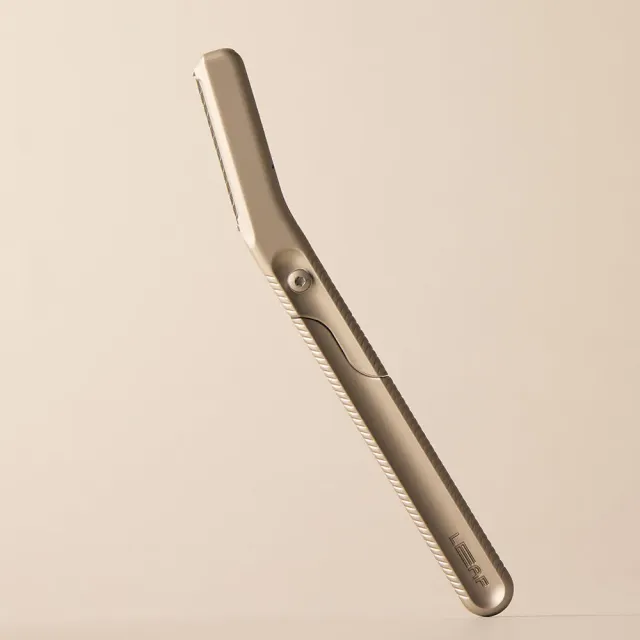 LEAF Shave Dermaplaner ansiktshyvel silver