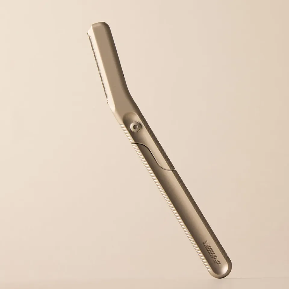 LEAF Shave Dermaplaner ansiktshyvel silver