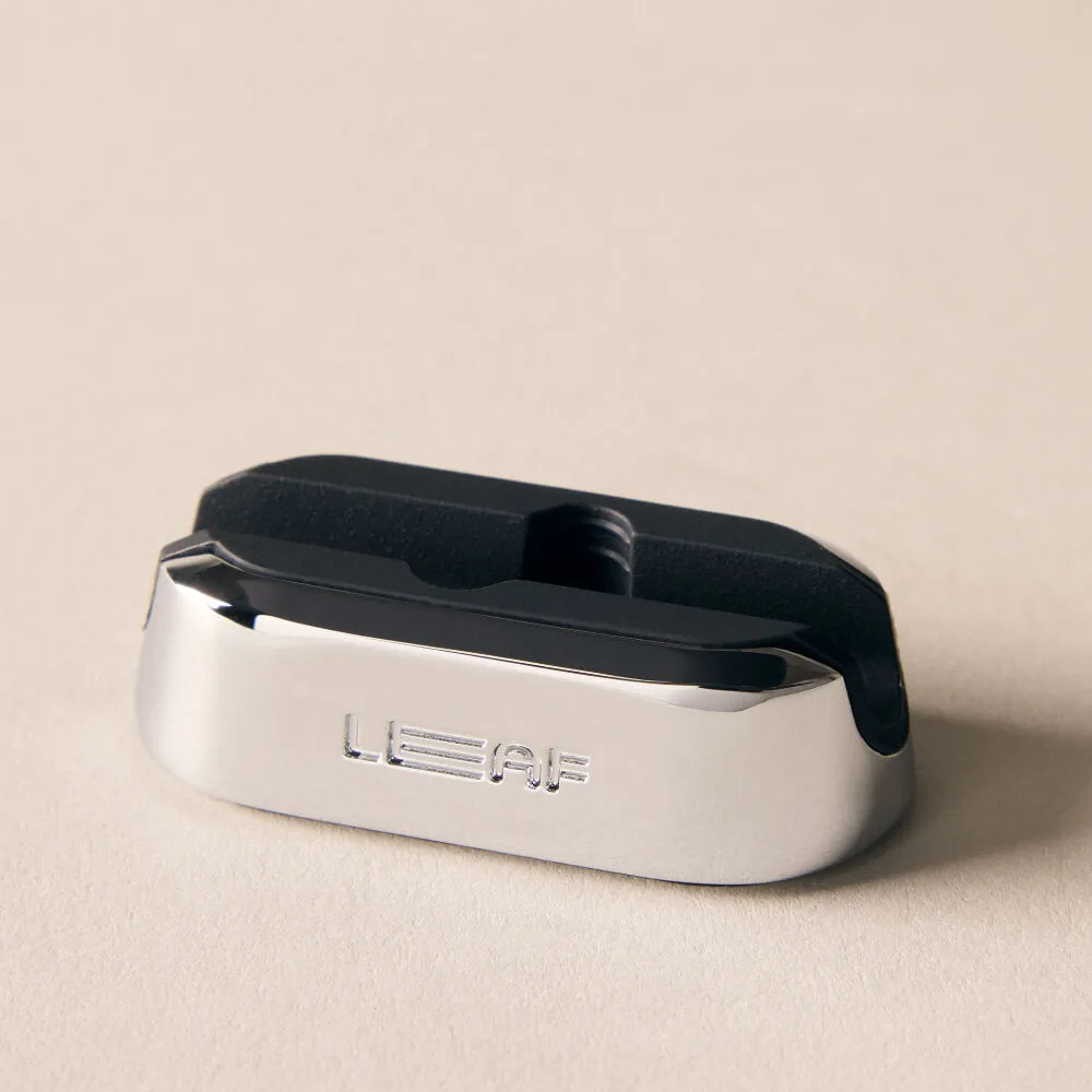 LEAF Shave Dermaplaner rakställ metall Prism
