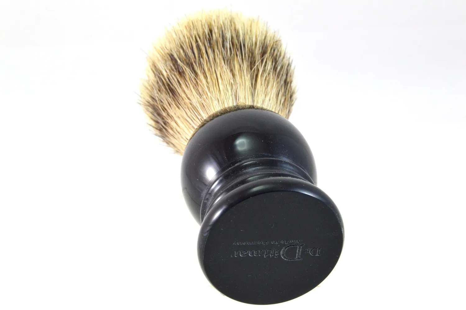 Dr. Dittmar Classic Style Black rakborste silvertip