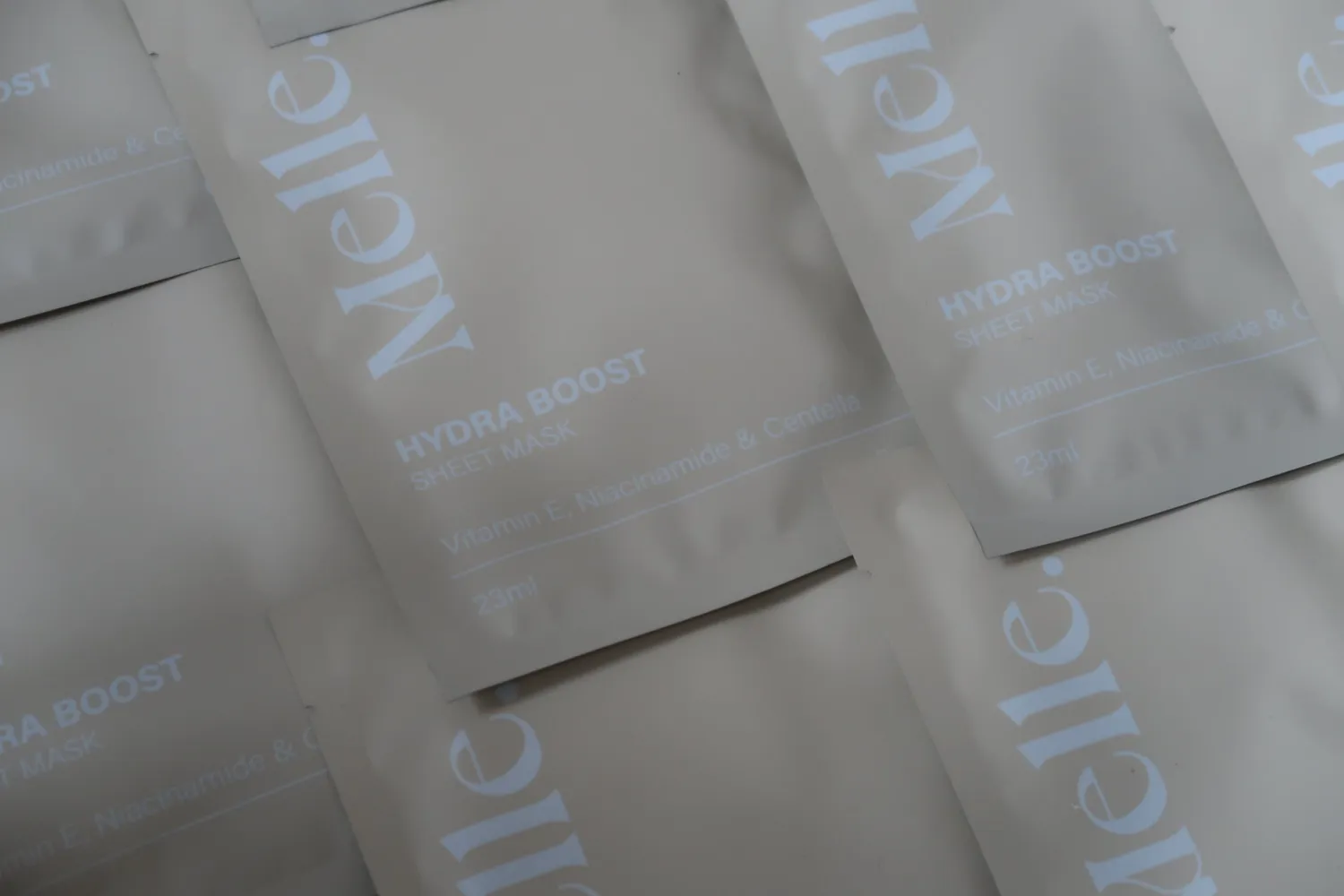 Melle Dermaplaner 1.0 ansiktshyvel rosé + mask 5-pack