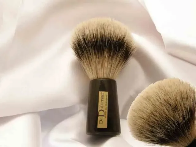 Dr. Dittmar Premium rakborste ebenholts silvertip