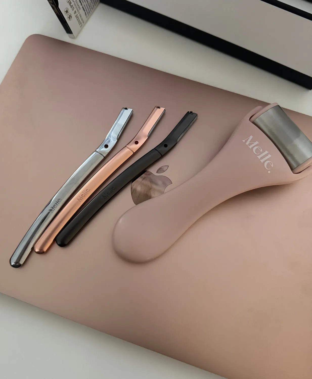 Melle Dermaplaner Razor 1.0 ansiktshyvel rosé